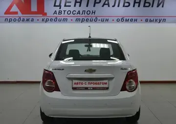 Chevrolet Aveo Вид 4