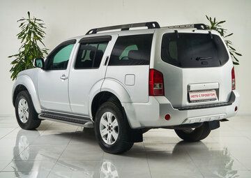 Nissan Pathfinder Вид 4