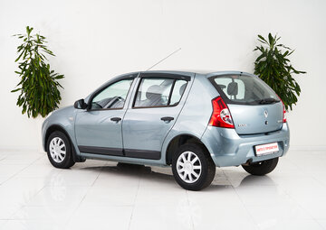 Renault Sandero Вид 4