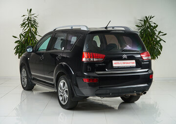Citroen C-Crosser Вид 4