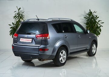Citroen C-Crosser Вид 5