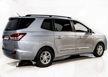 KGM | Ssangyong Rodius Вид 2