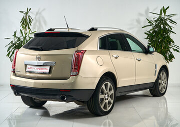 Cadillac SRX Вид 4